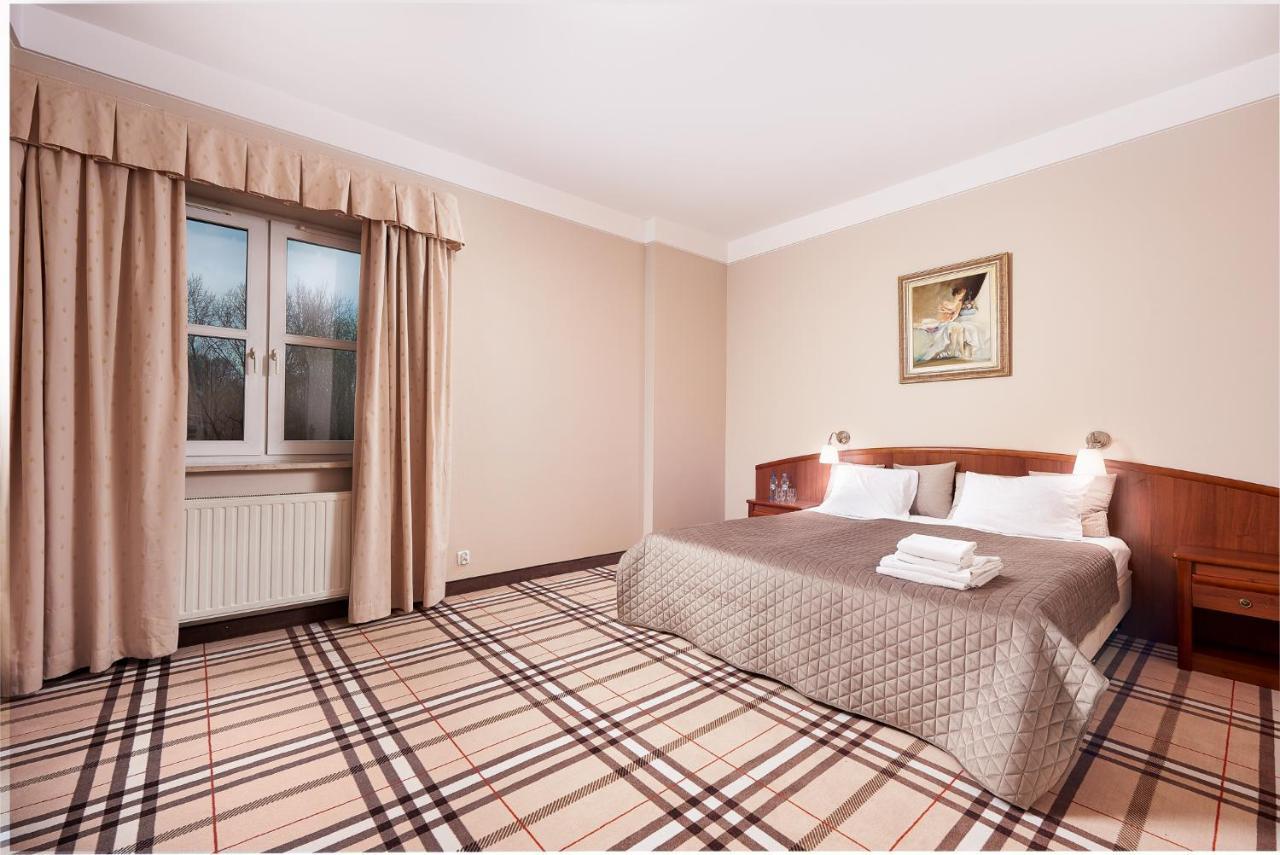 Hotel Anton Pruszków Exterior foto